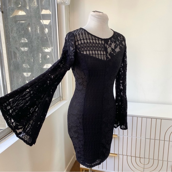 GUESS NWT Lace Bell Sleeve Open-Back Mini Dress, Sample Size S - Picture 6 of 11